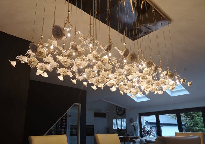 2021 Newest custom big flower rose led chandelier luxury pendant lamp restaurant living room dinner room interior lighting light