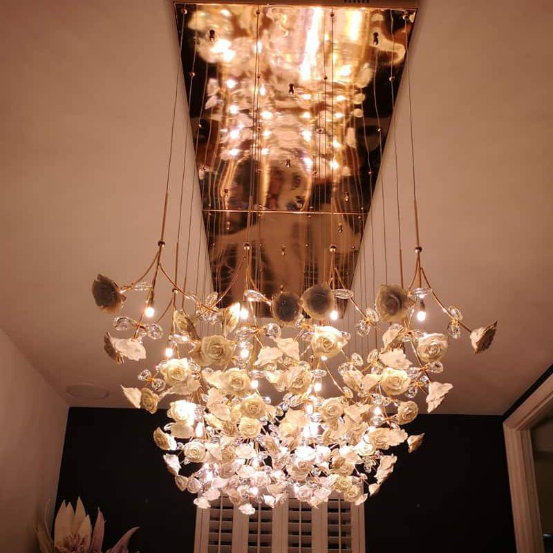 2021 Newest custom big flower rose led chandelier luxury pendant lamp restaurant living room dinner room interior lighting light