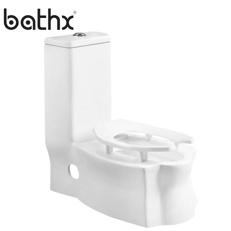 Popular Style Sanitary Ware Cyclone Flushing Commode Ceramic One Piece S-Trap Toilet