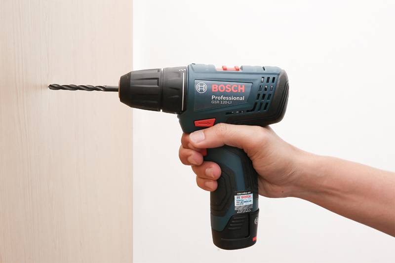 Máy khoan pin vặn vít Bosch GSR 120li có thể khoan chính xác