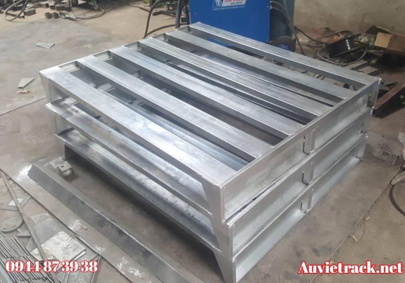 pallet sắt mạ kẽm