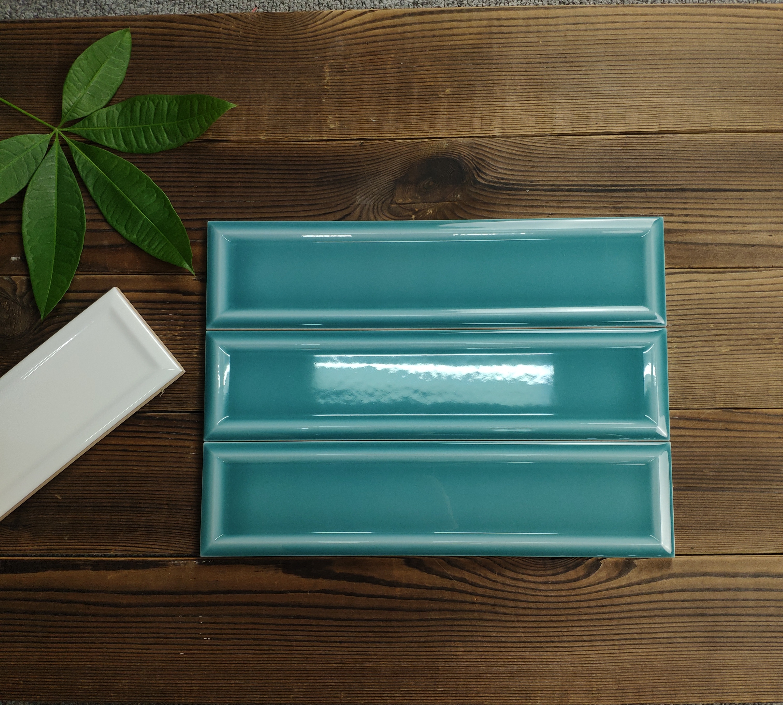 Gạch thẻ ốp tường trang trí đẹp