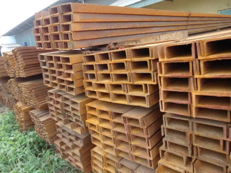 Thép U 160 x 64 x 5 x 12m
