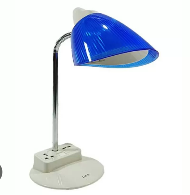 ĐÈN BÀN CHIẾU SÁNG KHỚP MỀM LIOA CÓ 1 Ổ CẮM ĐA NĂNG VÀ 2 CỔNG SẠC USB 