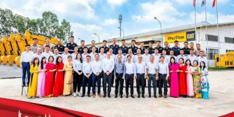 Chủ tịch kiêm CEO Caterpillar đến làm việc tại Việt Nam - Phú Thái Cat