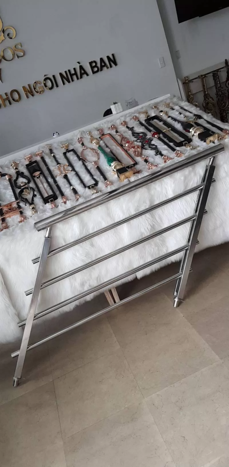 Giá lan can inox 304