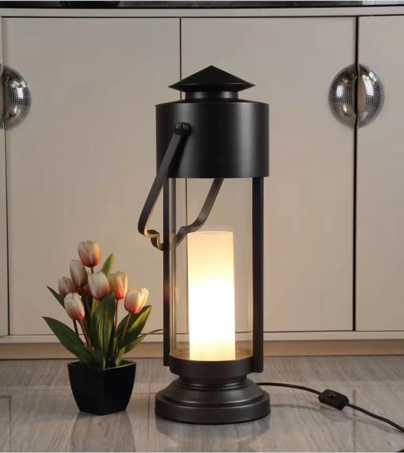 ĐÈN BÀN THÂN SẮT DBAN0145