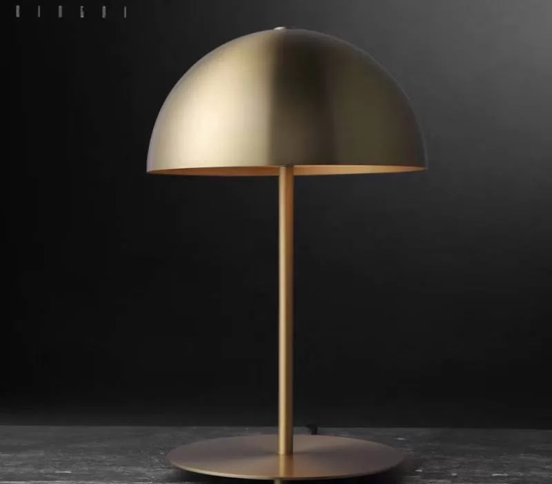 ĐÈN BÀN THÂN SẮT DBAN0144