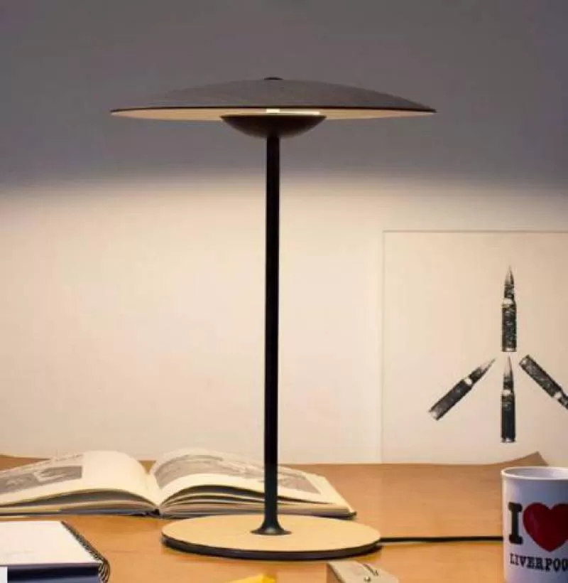 ĐÈN BÀN THÂN SẮT DBAN0141