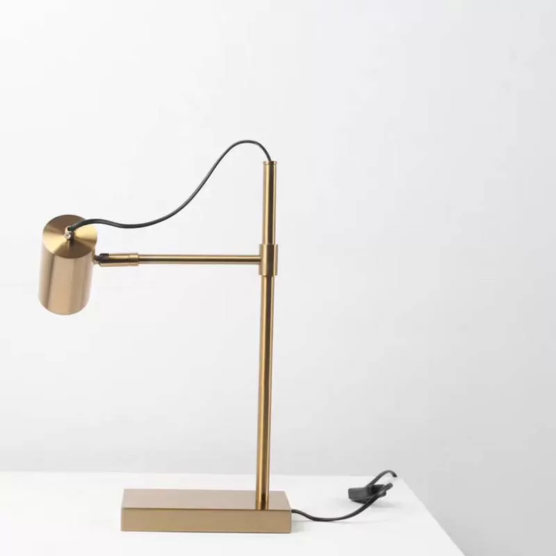 ĐÈN BÀN THÂN SẮT DBAN0137