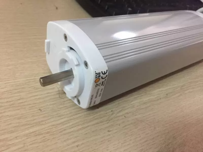 Rèm vải tự động sử dụng động cơ cao cấp hãng Somfy Pháp