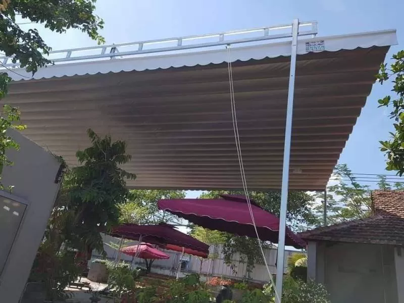 Bạt trần xếp lớp che nắng mưa ngoài trời mã BT07