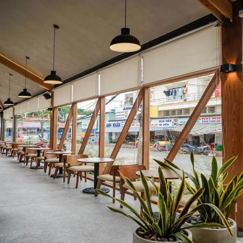 Rèm cuốn đẹp cho quán cafe giá rẻ hãng FIVESTAR
