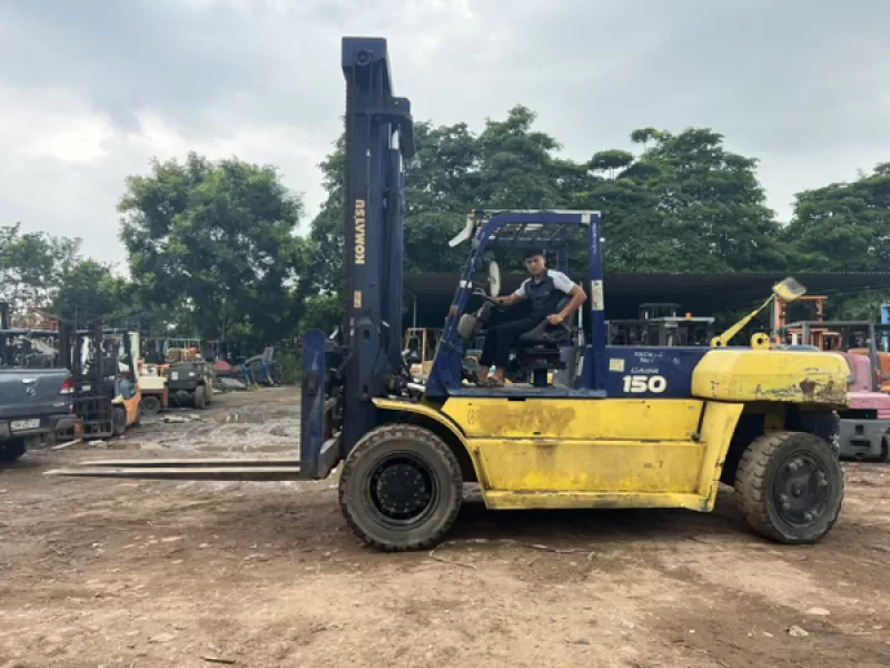 XE NÂNG KOMATSU FD150FT-6