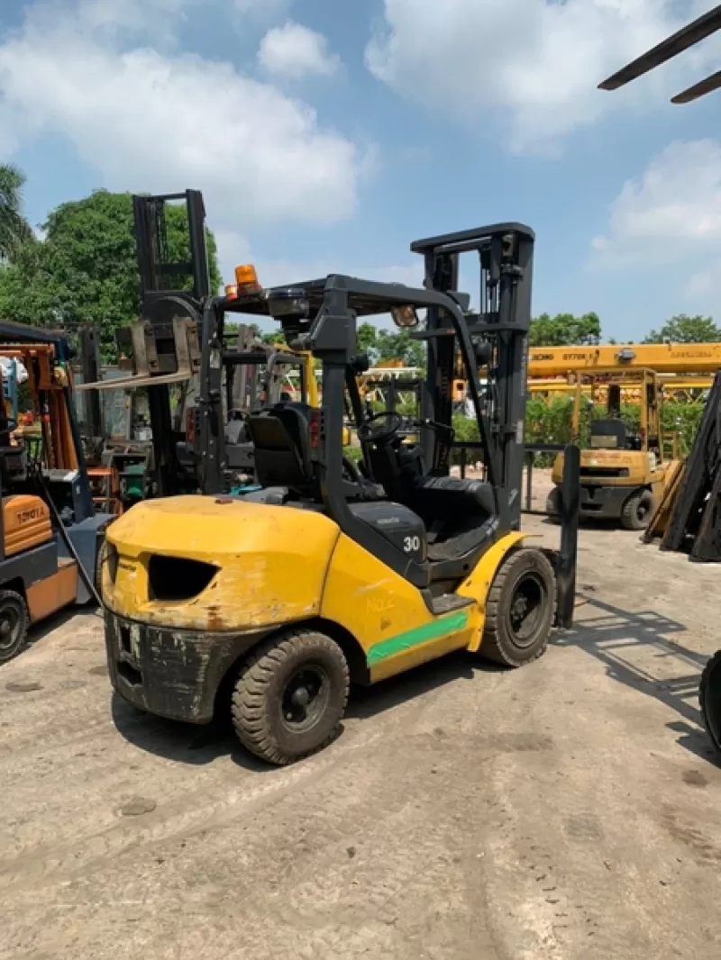 XE NÂNG KOMATSU FD30T-17