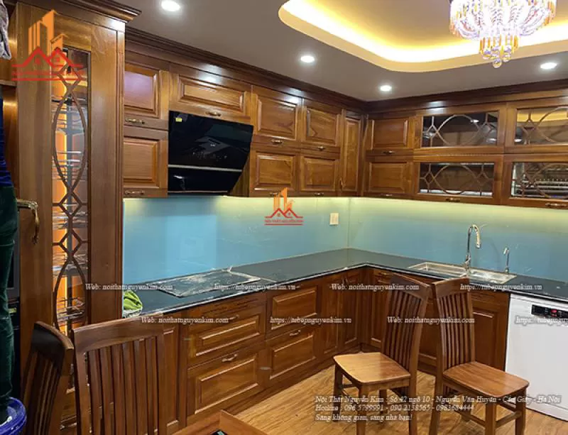 Tủ bếp gỗ gõ đỏ -TBGD05