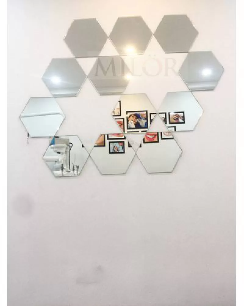 Gương ghép tổ ong trang trí phòng khách đẹp