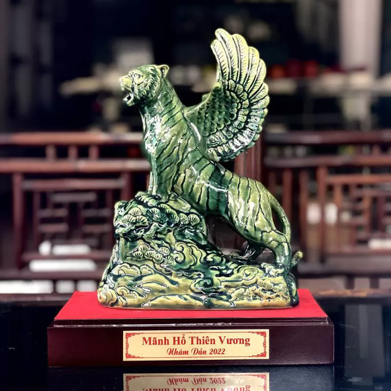 Mãnh Hổ Thiên Vương Ngọc Lục Bảo - Hổ Mọc Thêm Cánh - Nhâm Dần 2022