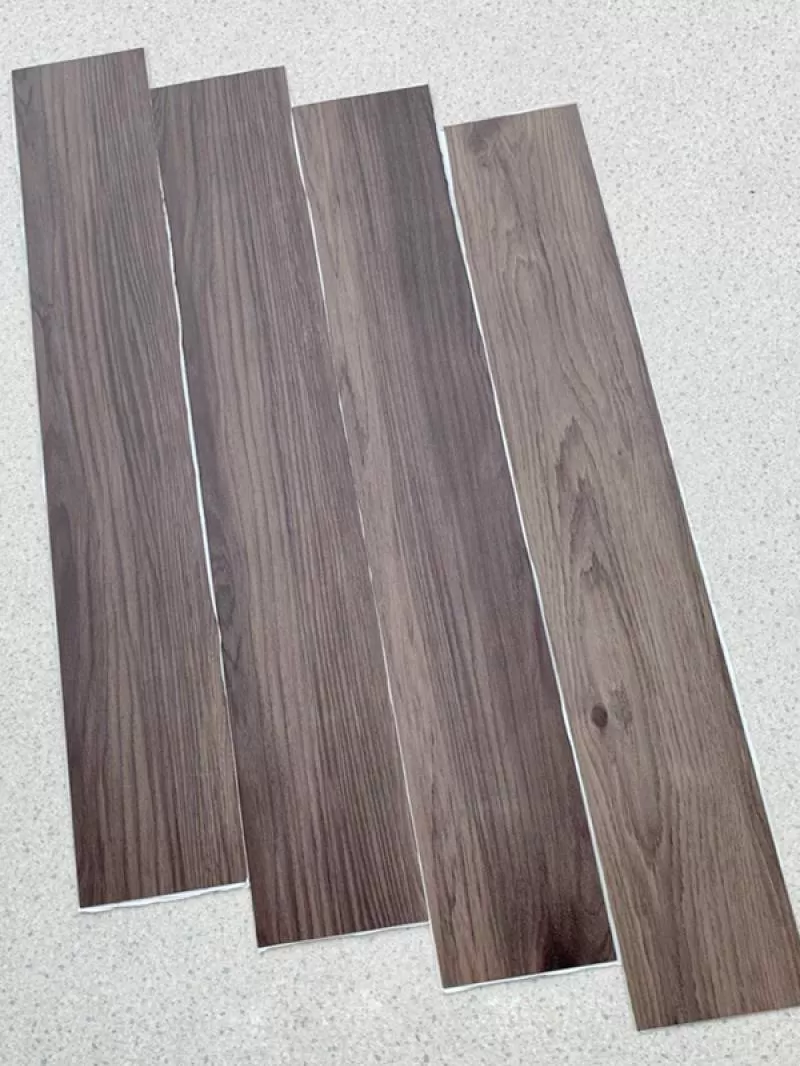 Nhựa lót sàn có keo sẵn TH006