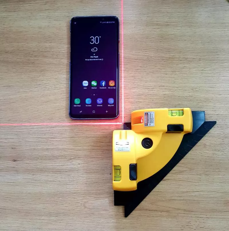 THƯỚC LASER ĐO GÓC VUÔNG LV-01