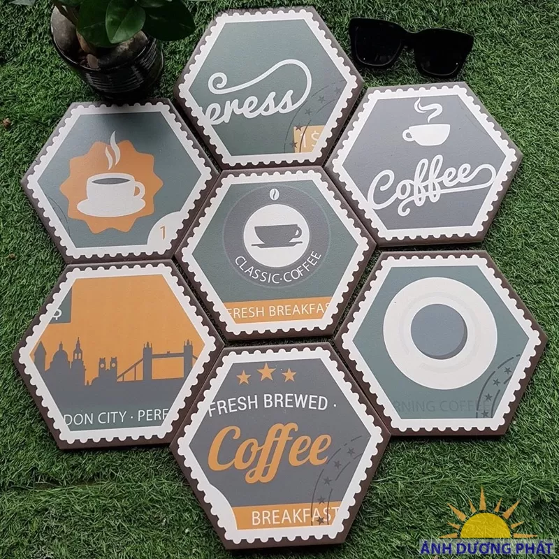 Gạch lục giác trang trí lát quán cafe