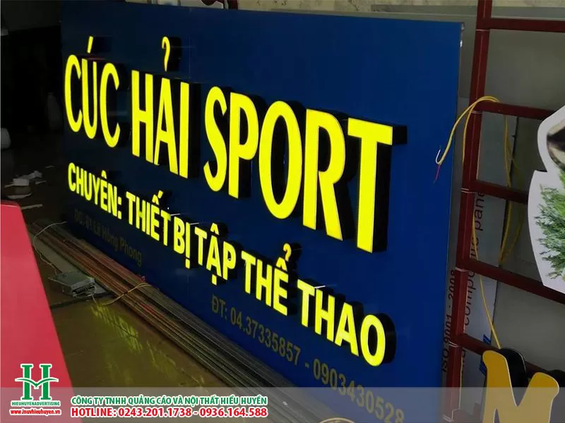 Biển quảng cáo chữ nổi mica đẹp, bắt mắt thu hút khách hàng tại Hà Nội
