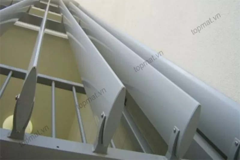 Các mẫu lam nhôm chắn nắng, chắn mưa đẹp phổ biến nhất hiện nay