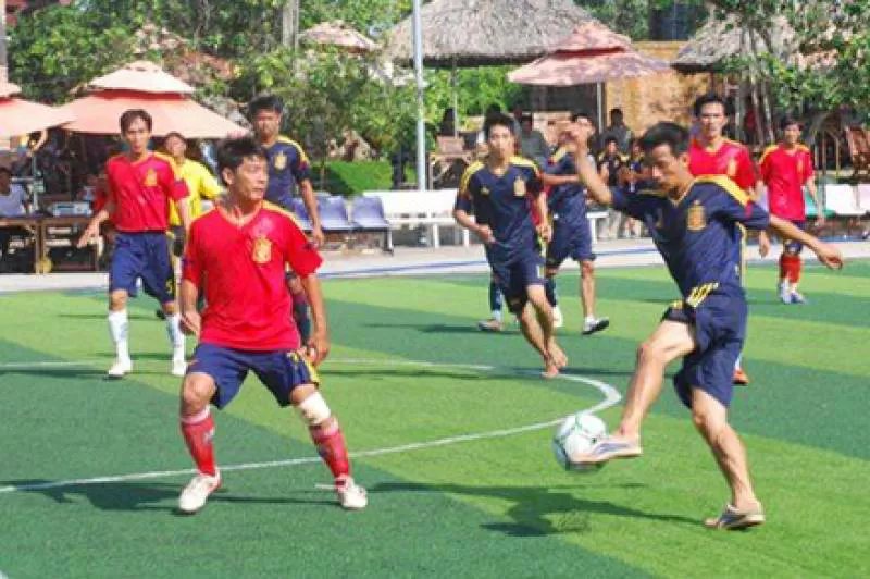 Diện tích sân bóng đá cỏ nhân tạo
