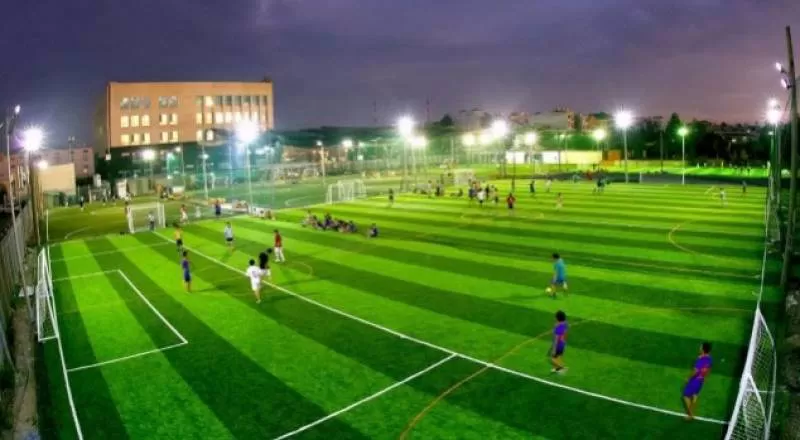 Làm sao để đầu tư sân bóng cỏ nhân tạo hiệu quả ?