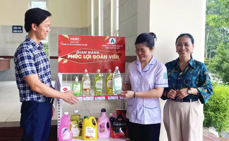 Chương trình Phúc lợi đoàn viên của Công ty CP Xà Phòng Hà Nội tại Công ty CP Phân đạm và Hóa chất Bắc Hà