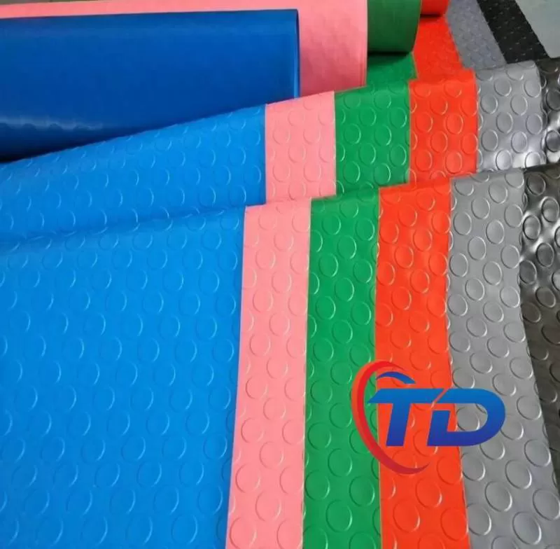 Thảm nhựa hình đồng xu (Nhiều màu, Nhựa, Trung Quốc)