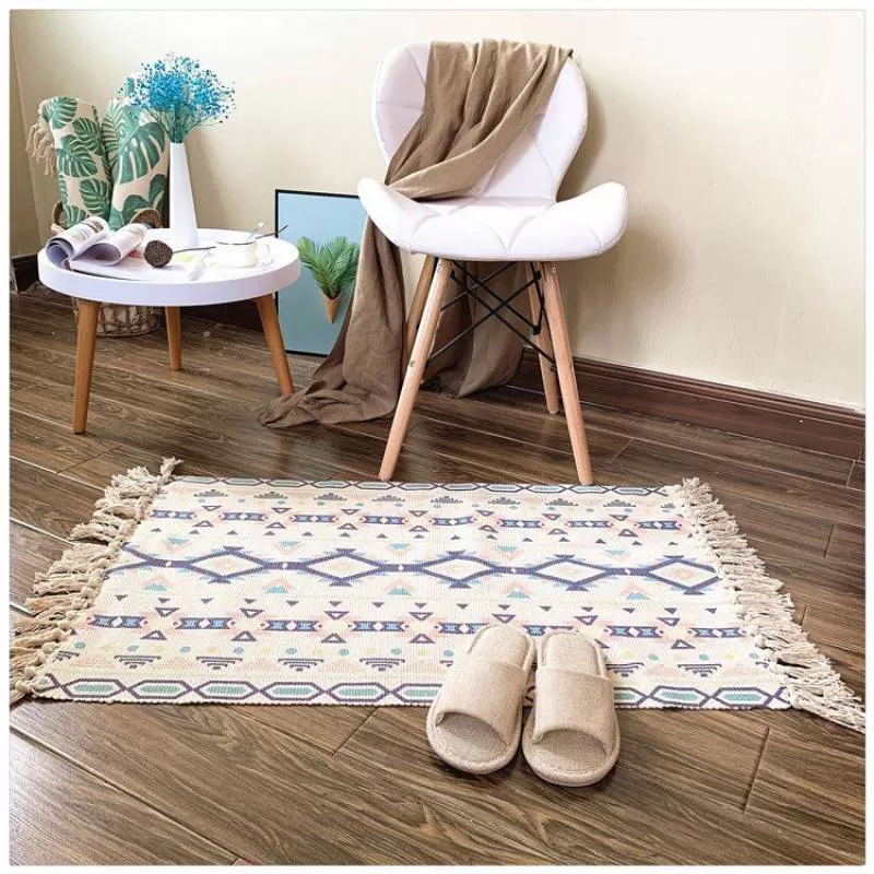 Thảm Canvas Tua Rua Lau Chân Trang Trí Chân Giường Chân Ghế Ngồi Đỏ Hồng