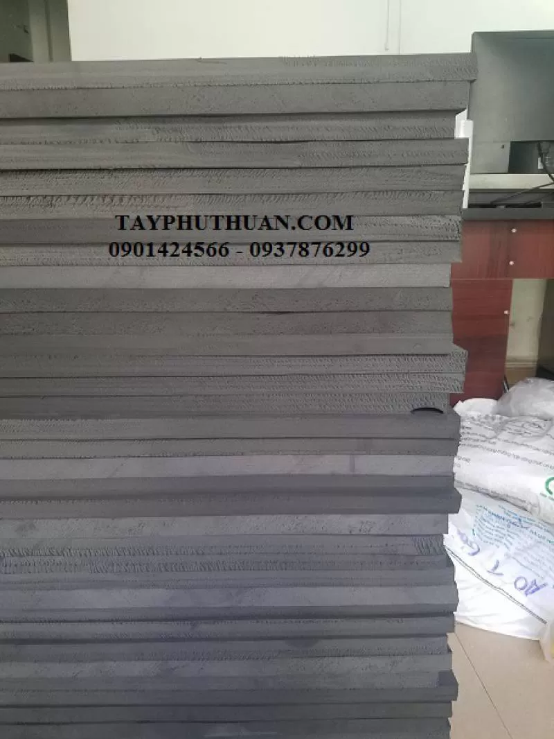 Tâm mut eva đen lót sàn 10mmx50met