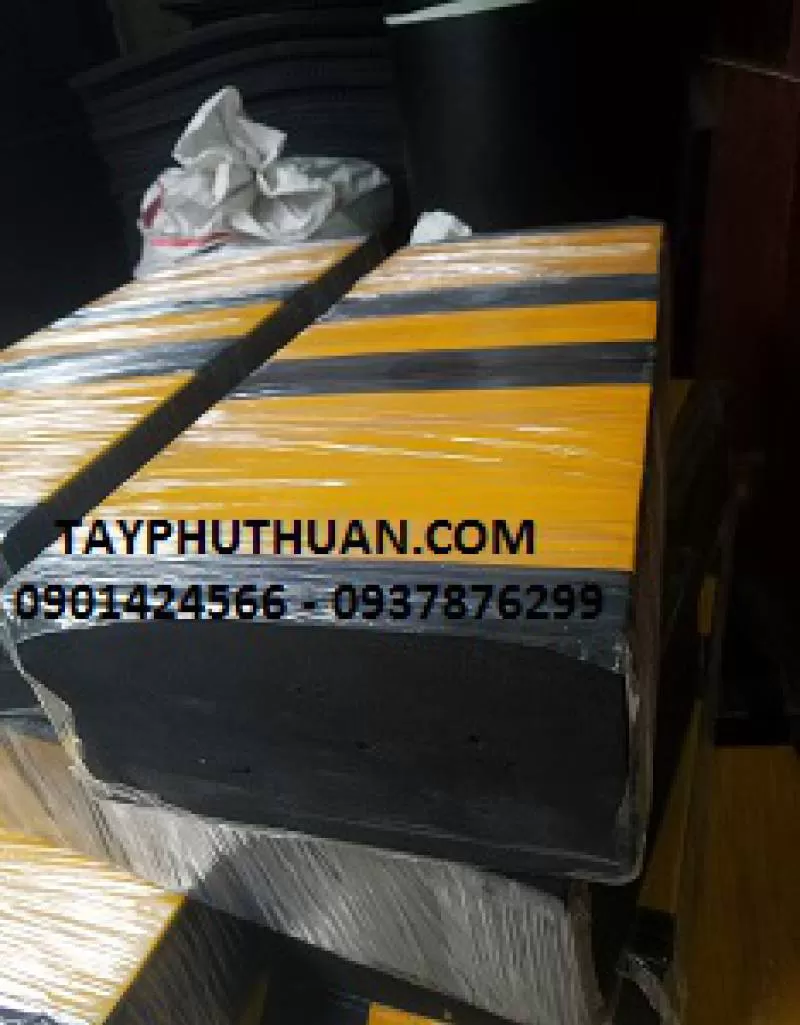 Đệm cao su chống chung giảm chấn dài 1met