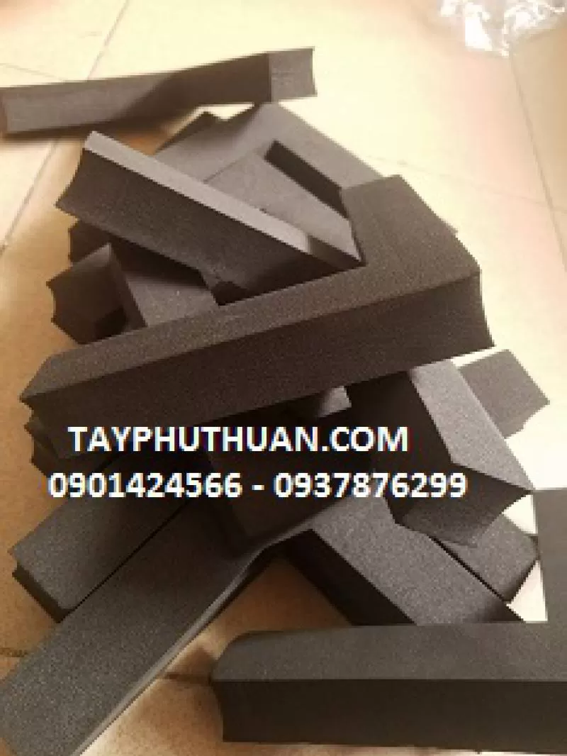 MUT XOP EVA CHỮ V DÀY 20MM