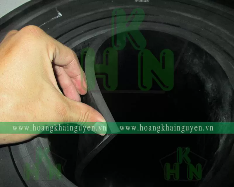Thảm cao su màu đen lót sàn 25ly