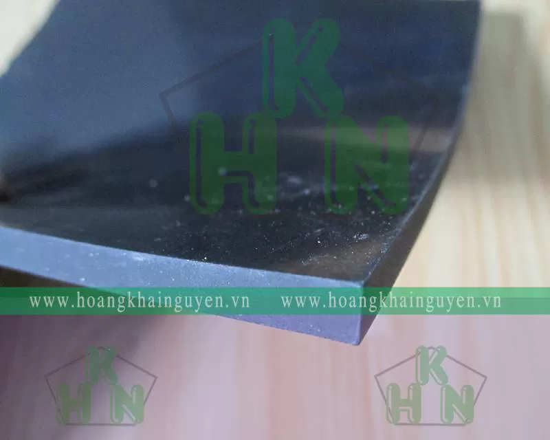 Tấm cao su chịu lực đen trải sàn 15mm