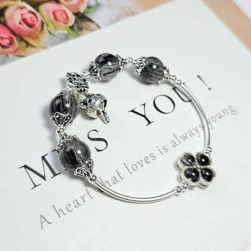 Vòng Tay Cỏ 4 Lá Thạch Anh Tóc Đen Mix Charm Bạc