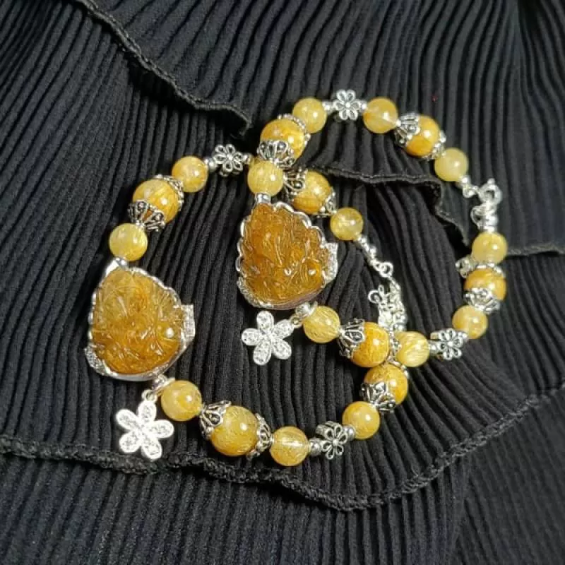 Vòng Tay Hồ Ly Chúa Thạch Anh Tóc Vàng Mix Charm bạc
