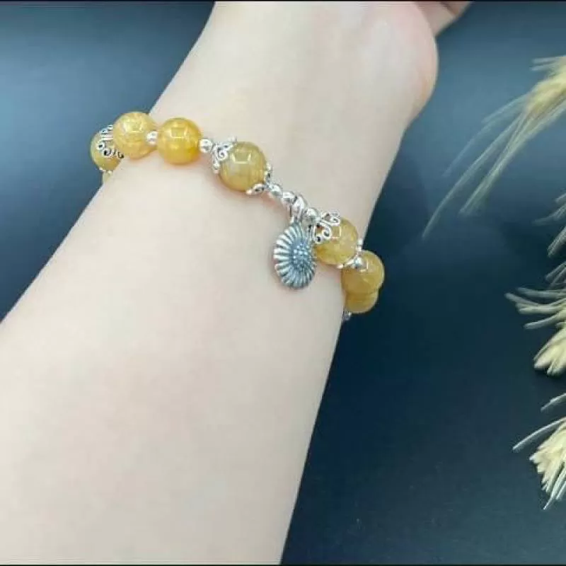 Vòng Tay Thạch Anh tóc vàng mix charm cúc hoạ mi bạc