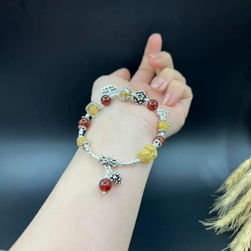 Vòng Tay Thạch Anh Tóc Vàng Mix Tỳ Hưu và Ngọc Garnet