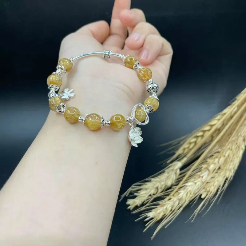 Vòng tay thạch anh tóc vàng VIP mix charm bạc
