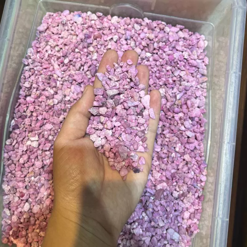 Ruby Vụn Thô hồng nhạt