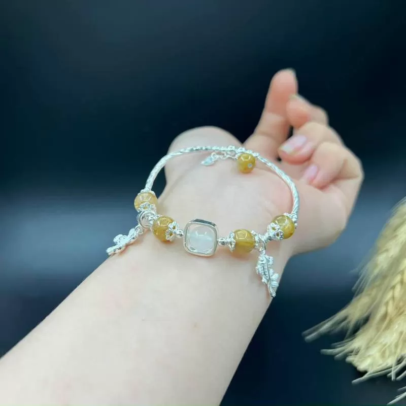 Vòng Tay Thạch Anh Vàng Mix Đá Mặt Trăng và Charm Bạc 