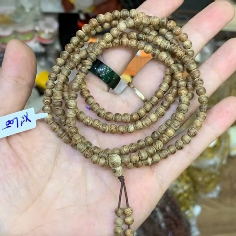 Vòng Tay Trầm hương rừng (Xí Lào) 4mm 216 hạt