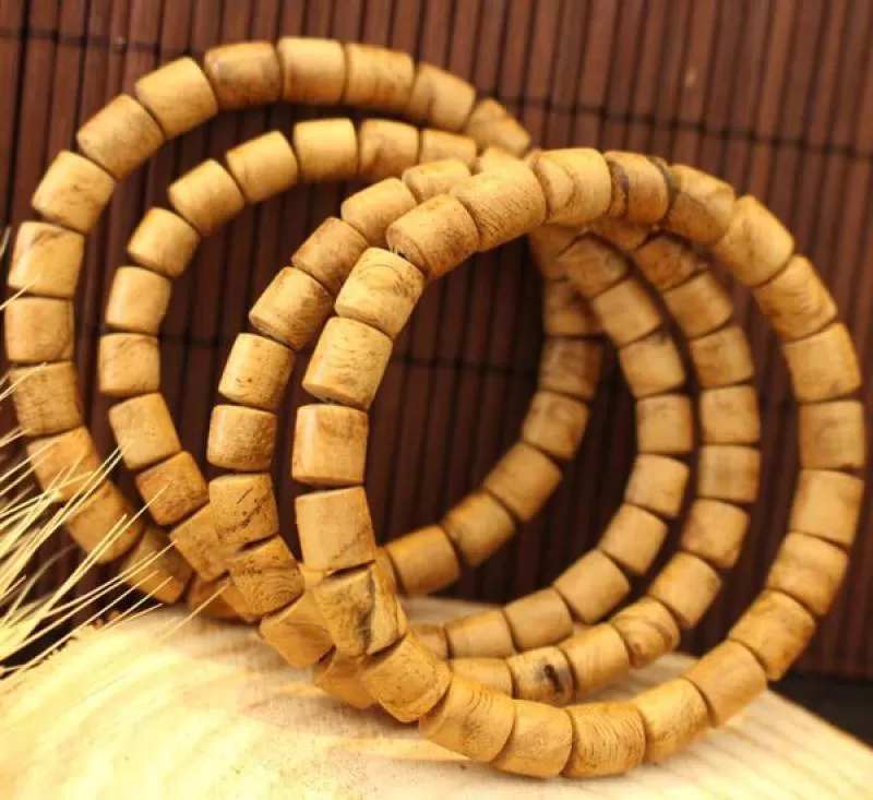 Vòng tay Trầm hương rừng tự nhiên 001