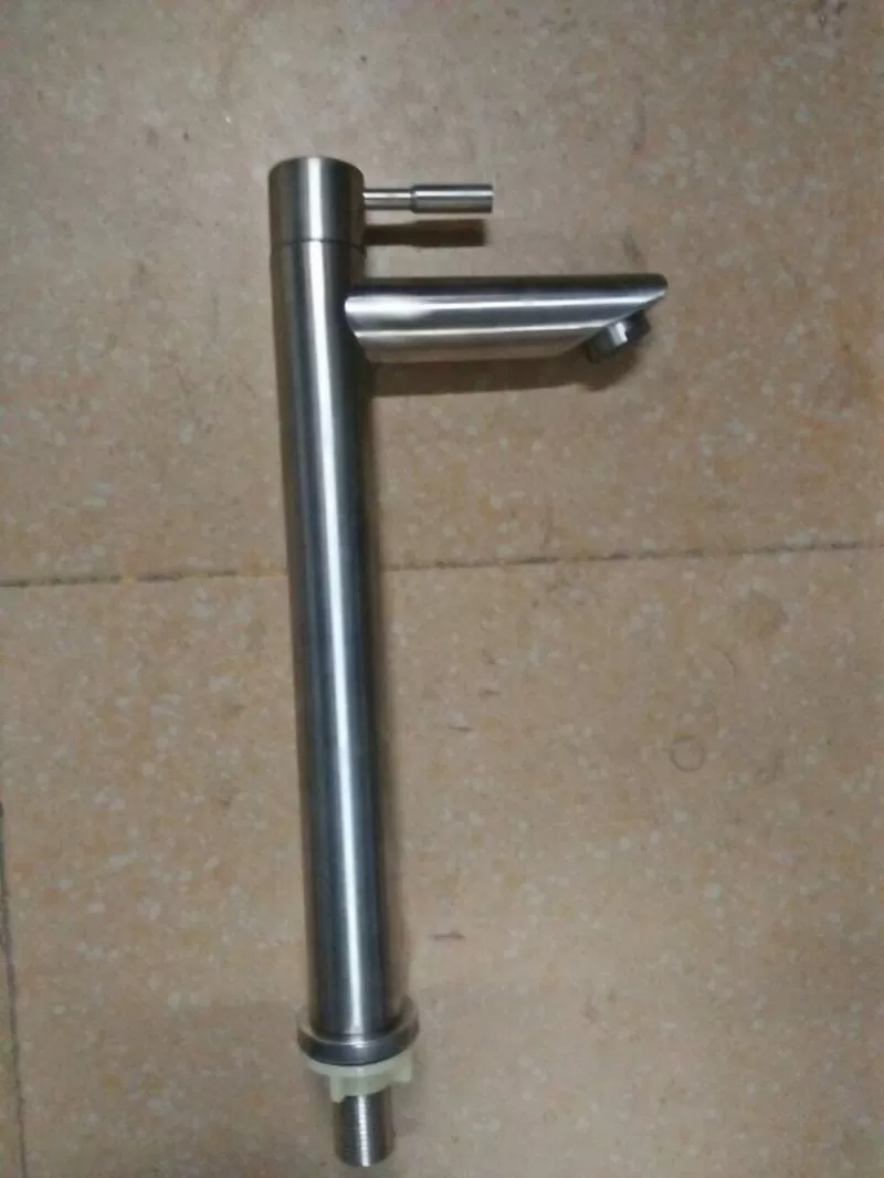 Vòi rửa mặt đơn lạnh 304 cao 30cm