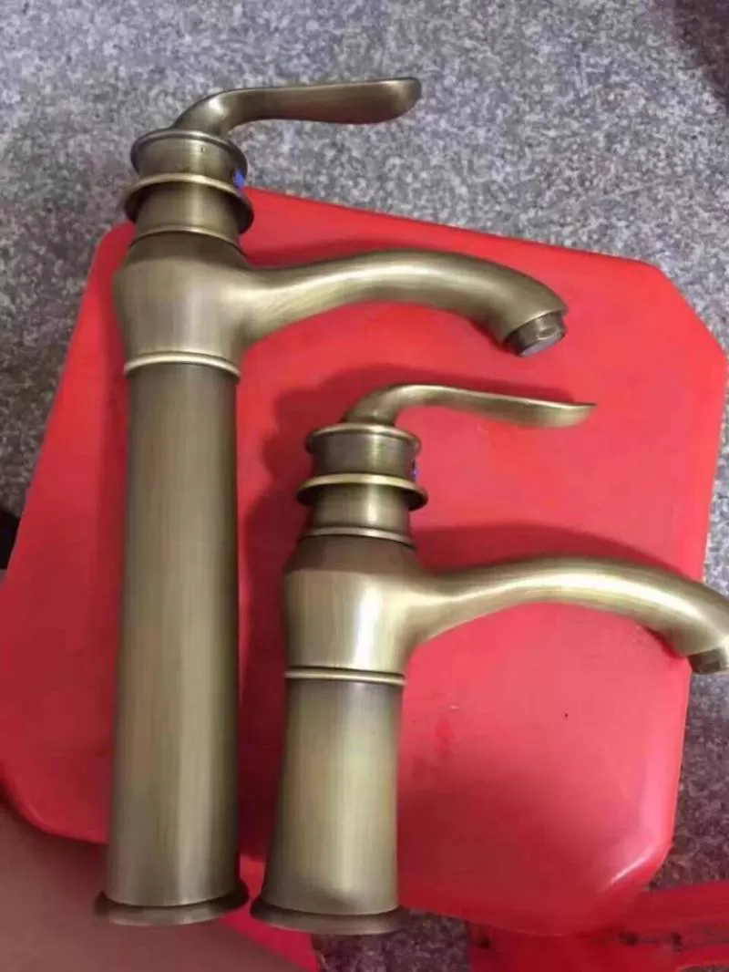 Vòi rửa mặt nóng lạnh Homaya 30cm ĐV 08