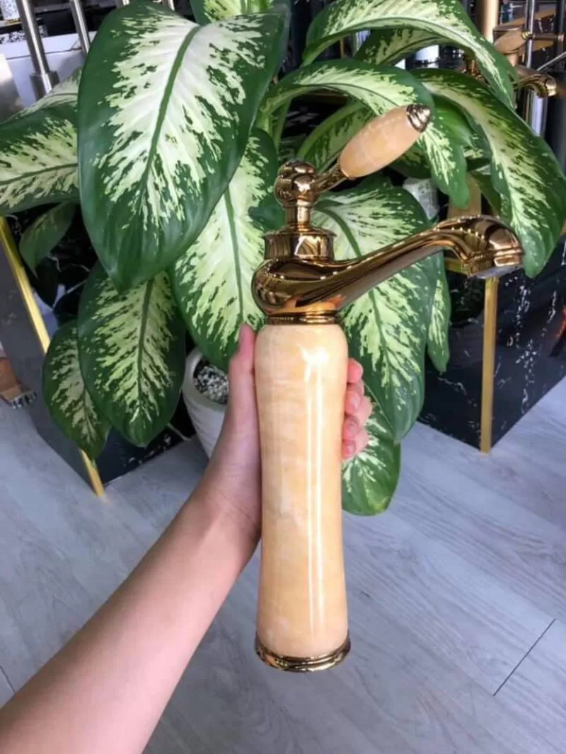 Vòi rửa mặt đính đá nóng lạnh Homaya30cm MV15
