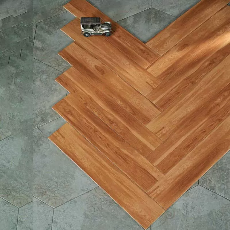 China Cheap Spanish Ceramic Solid Wood Tiles Flooring and Building Material 